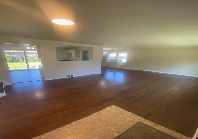 Photo 4 of Single family home for sale at 15760 Church Dr, South Holland, IL 60473 | MLS# 12748386 | Listing updated on 2026-09-14