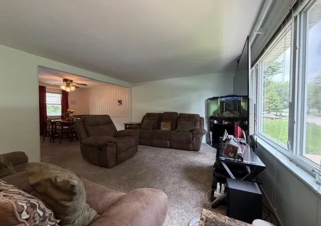 Photo 4 of Single family home for sale at 527 Edwin Dr, Bourbonnais, IL 60914 | MLS# 12748407 | Listing updated on 2026-09-17