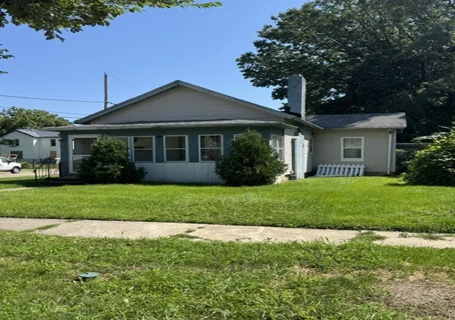Photo 1 of Single family home for sale at 350 Mississippi St, Joliet, IL 60432 | MLS# 12748411 | Listing updated on 2026-10-07