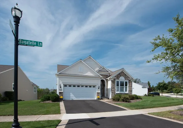 Photo 2 of Single family home for sale at 3270 Bagatelle Ln, Mundelein, IL 60060 | MLS# 12748412 | Listing updated on 2026-09-15