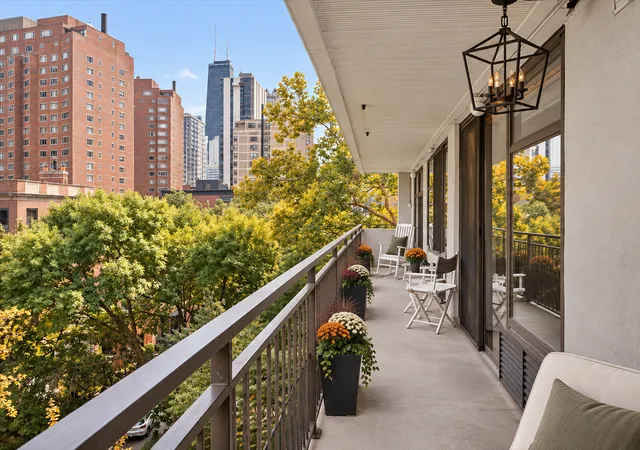 Photo 2 of Condo for sale at 1430 N Astor St #7C, Chicago, IL 60610 | MLS# 12748416 | Listing updated on 2026-09-14