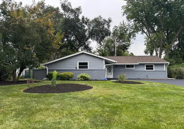 Photo 2 of Single family home for sale at 144 N Pinecrest Rd, Bolingbrook, IL 60440 | MLS# 12748418 | Listing updated on 2026-10-05