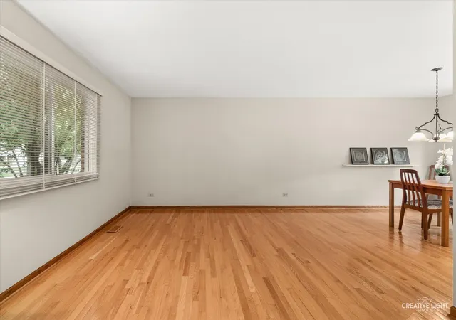 Photo 4 of Single family home for sale at 2s111 Lynn Ct, Warrenville, IL 60555 | MLS# 12748445 | Listing updated on 2026-09-25