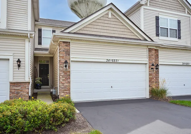 Townhouse for sale at 34w685 Roosevelt Ave #B, St. Charles, IL 60174 | MLS# 12748447