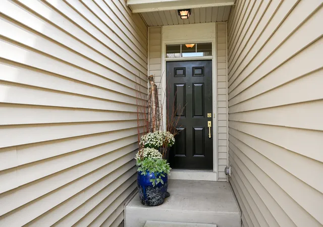 Photo 3 of Townhouse for sale at 34w685 Roosevelt Ave #B, St. Charles, IL 60174 | MLS# 12748447 | Listing updated on 2026-09-23