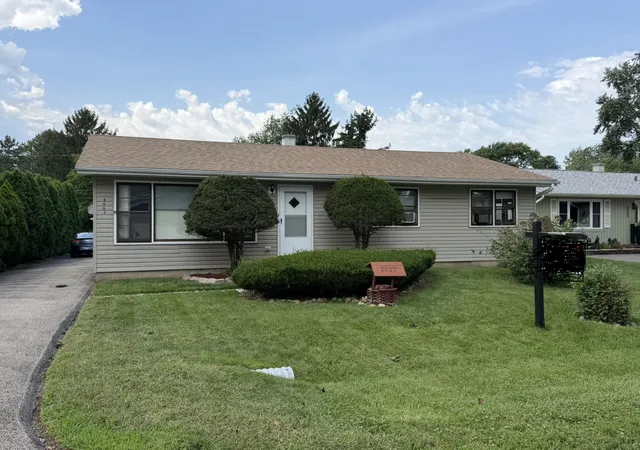 Photo 1 of Single family home for sale at 5507 Burwood Rd, Oakwood Hills, IL 60013 | MLS# 12748463 | Listing updated on 2026-10-01