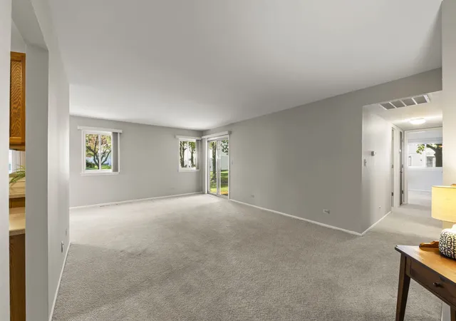Photo 2 of Condo for sale at 252 Shoreline Cir #Z1, Schaumburg, IL 60194 | MLS# 12748466 | Listing updated on 2026-10-23