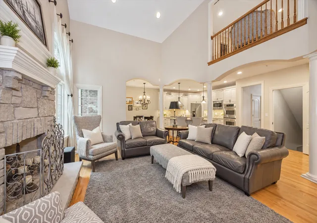 Photo 3 of Townhouse for sale at 411 Skipping Stone Ln #411, Hinsdale, IL 60521 | MLS# 12748502 | Listing updated on 2026-09-23