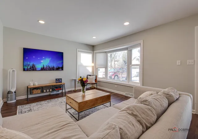 Photo 3 of Single family home for sale at 1011 N Haddow Ave, Arlington Heights, IL 60004 | MLS# 12748529 | Listing updated on 2026-09-21