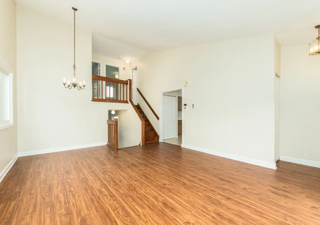 Photo 4 of Single family home for sale at 1294 Longford Cir, Elgin, IL 60120 | MLS# 12748532 | Listing updated on 2026-09-23