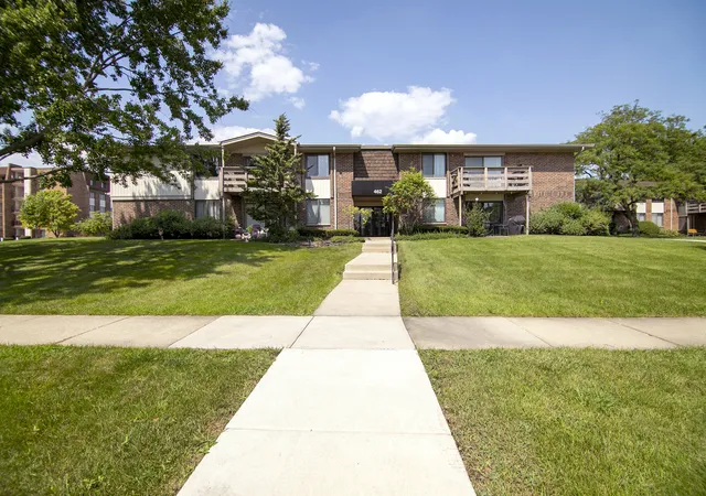 Photo 1 of Condo for sale at 462 Raintree Dr #2A, Glen Ellyn, IL 60137 | MLS# 12748551 | Listing updated on 2026-09-23