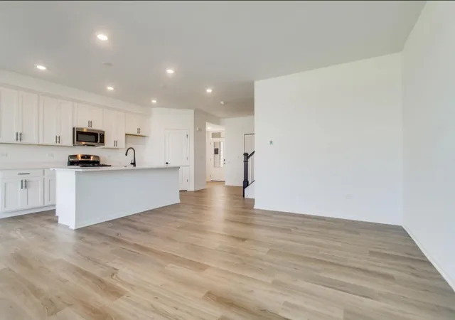 Photo 3 of Townhouse for sale at 15409 W Amelia Cir, Lockport, IL 60441 | MLS# 12748606 | Listing updated on 2026-10-28