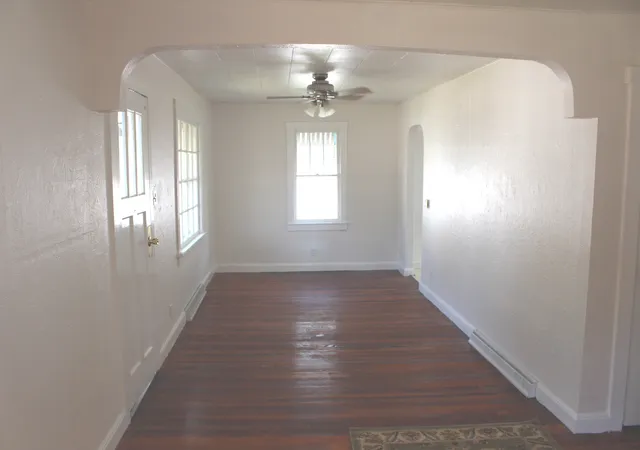 Photo 3 of Single family home for sale at 212 W White St, Clinton, IL 61727 | MLS# 12748622 | Listing updated on 2026-09-29