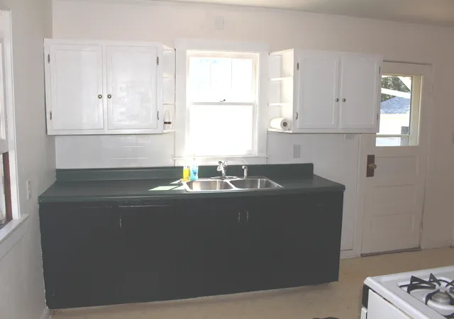 Photo 3 of Single family home for sale at 212 W White St, Clinton, IL 61727 | MLS# 12748622 | Listing updated on 2026-09-29