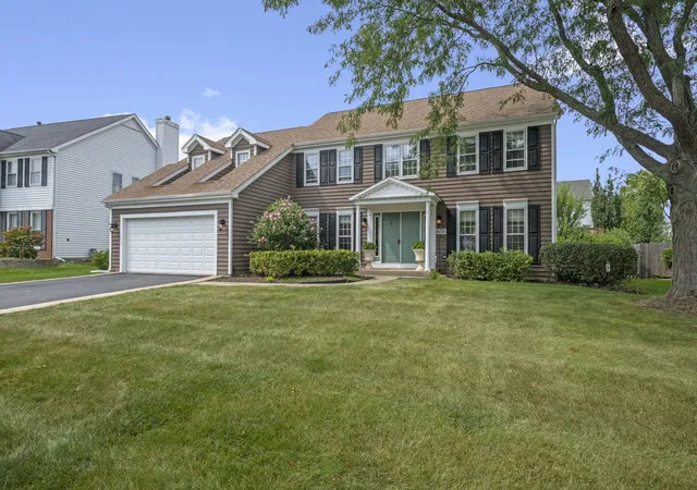 Photo 1 of Single family home for sale at 1650 Alemeda Ln, Mundelein, IL 60060 | MLS# 12748637 | Listing updated on 2026-09-14
