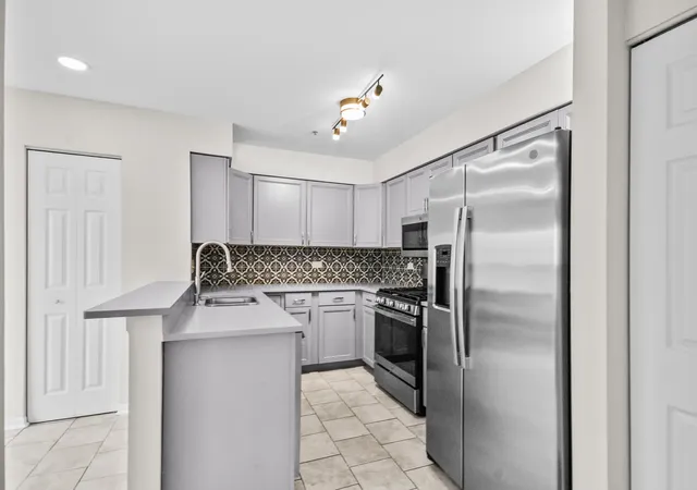 Photo 3 of Townhouse for sale at 1321 Orleans Dr, Mundelein, IL 60060 | MLS# 12748643 | Listing updated on 2026-09-14