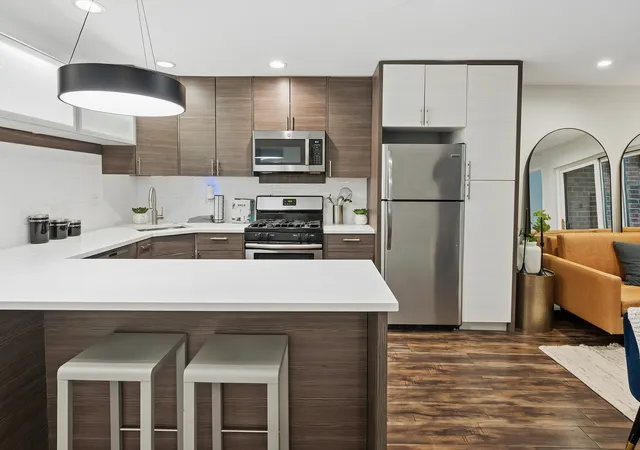 Photo 3 of Condo for sale at 2140 N Lincoln Ave #5207, Chicago, IL 60614 | MLS# 12748655 | Listing updated on 2026-09-23
