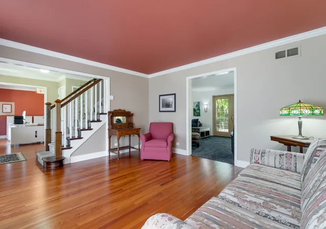 Photo 3 of Single family home for sale at 174 S Montclair Ave, Glen Ellyn, IL 60137 | MLS# 12748657 | Listing updated on 2026-09-22