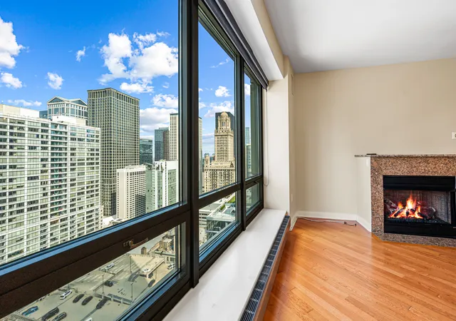 Listing Photo 3 - Condo for sale in building located at 130 N Garland Ct, Chicago, IL 60602 - Unit #3102