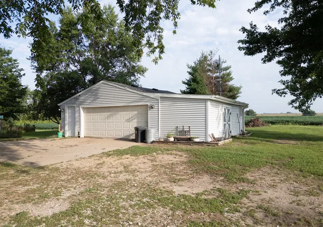 Photo 3 of Single family home for sale at 27242 E 2900th Street, Prophetstown, IL 61277 | MLS# 12748719 | Listing updated on 2026-09-13