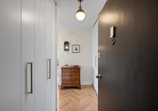 Photo 3 of Sale Pending at 1455 N Sandburg Ter #508, Chicago, IL 60610 | MLS# 12748722 | Listing updated on 2026-10-09