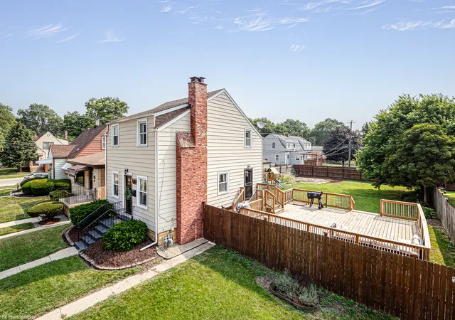 Photo 2 of Single family home for sale at 9619 S Albany Ave, Evergreen Park, IL 60805 | MLS# 12748729 | Listing updated on 2026-09-12