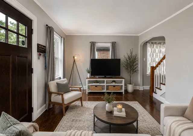 Photo 3 of Single family home for sale at 9619 S Albany Ave, Evergreen Park, IL 60805 | MLS# 12748729 | Listing updated on 2026-09-12
