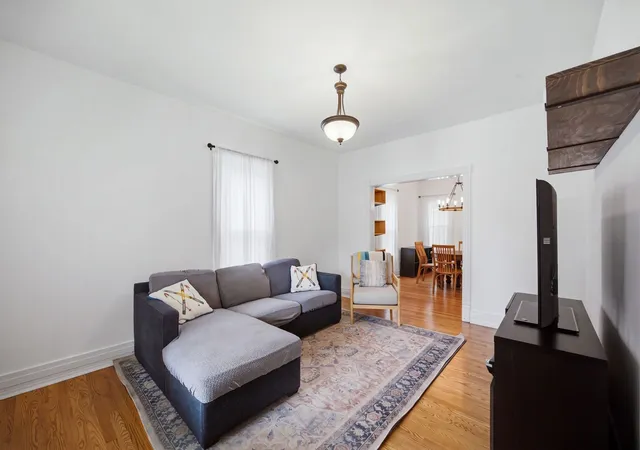 Photo 4 of Single family home for sale at 602 S 5th Avenue, St. Charles, IL 60174 | MLS# 12748763 | Listing updated on 2026-09-13