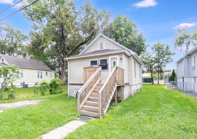 Photo 1 of Single family home for sale at 214 Sheridan St, Joliet, IL 60436 | MLS# 12748771 | Listing updated on 2026-09-14