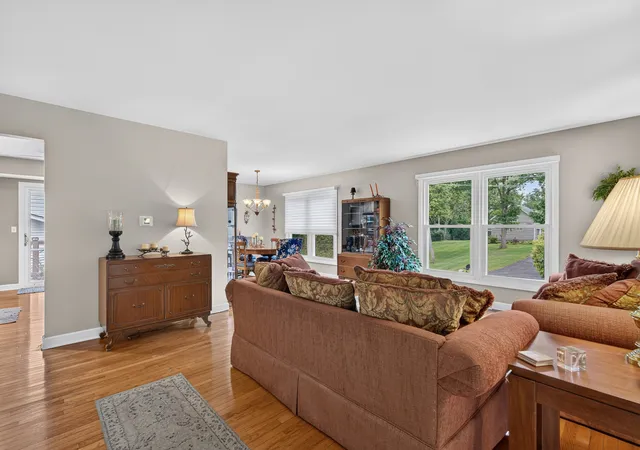 Photo 1 of Single family home for sale at 765 Freeman Ct, Hoffman Estates, IL 60192 | MLS# 12748773 | Listing updated on 2026-09-23