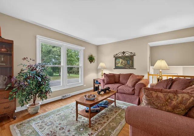 Photo 2 of Single family home for sale at 765 Freeman Ct, Hoffman Estates, IL 60192 | MLS# 12748773 | Listing updated on 2026-09-23