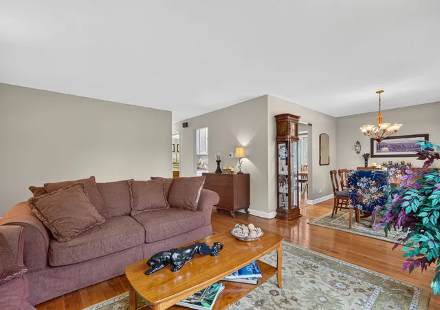 Photo 3 of Single family home for sale at 765 Freeman Ct, Hoffman Estates, IL 60192 | MLS# 12748773 | Listing updated on 2026-09-23