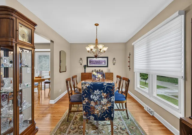 Photo 4 of Single family home for sale at 765 Freeman Ct, Hoffman Estates, IL 60192 | MLS# 12748773 | Listing updated on 2026-09-23