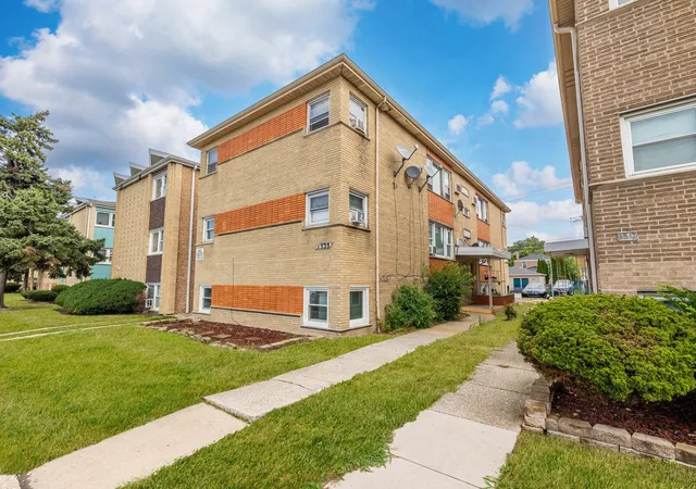 Condo for sale at 1939 S Harlem Ave #BW, Berwyn, IL 60402 | MLS# 12748775