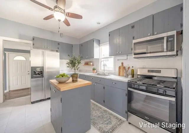 Photo 4 of Single family home for sale at 114 Frances St, Lockport, IL 60441 | MLS# 12748812 | Listing updated on 2026-09-27