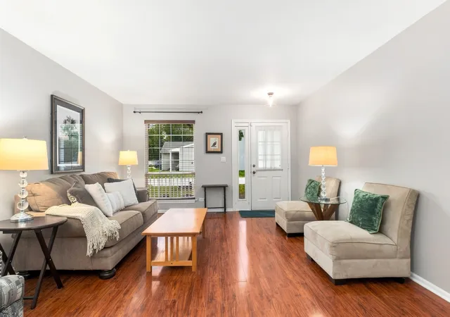 Photo 4 of Single family home for sale at 6411 Parksleg Ct, Lisle, IL 60532 | MLS# 12748819 | Listing updated on 2026-09-16