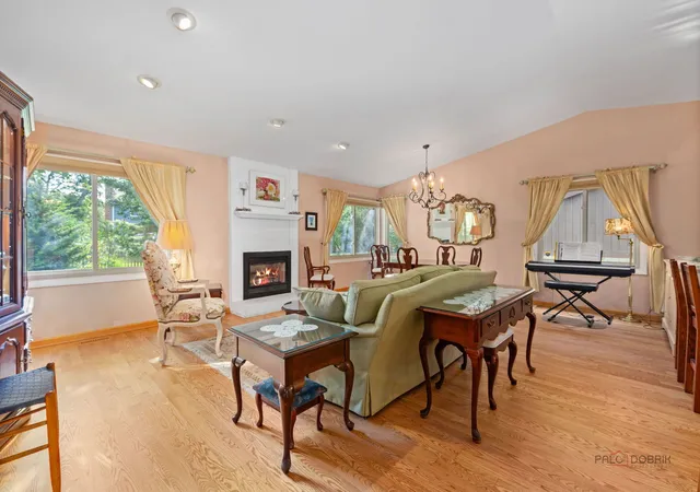Photo 3 of Single family home for sale at 1232 N Del Mar Dr, Palatine, IL 60067 | MLS# 12748820 | Listing updated on 2026-09-24
