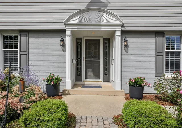 Photo 2 of Single family home for sale at 141 Shelley Ln, Wheaton, IL 60189 | MLS# 12748874 | Listing updated on 2026-09-16