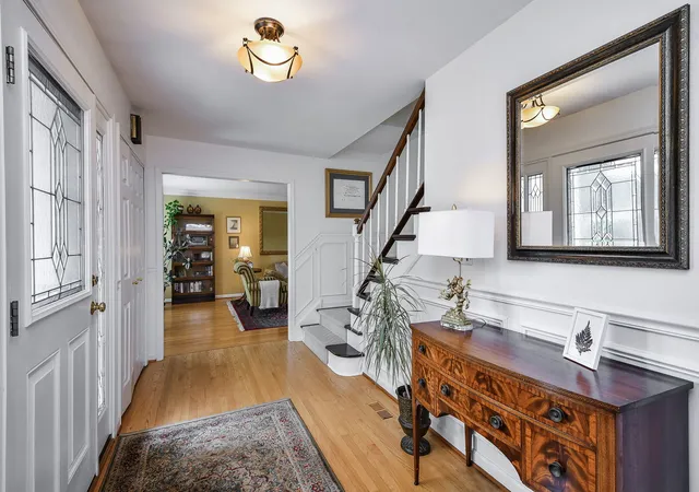 Photo 3 of Single family home for sale at 141 Shelley Ln, Wheaton, IL 60189 | MLS# 12748874 | Listing updated on 2026-09-16