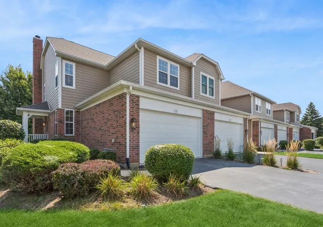 Photo 1 of Townhouse for sale at 135 Tanglewood Dr, Glen Ellyn, IL 60137 | MLS# 12748877 | Listing updated on 2026-09-27
