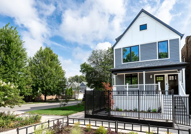 Photo 1 of House for sale at 1901 W Berwyn Ave, Chicago, IL 60640 | MLS# 12748897 | Listing updated on 2026-09-14