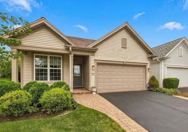 Photo 1 of Single family home for sale at 13565 Lehigh St, Huntley, IL 60142 | MLS# 12748906 | Listing updated on 2026-10-02