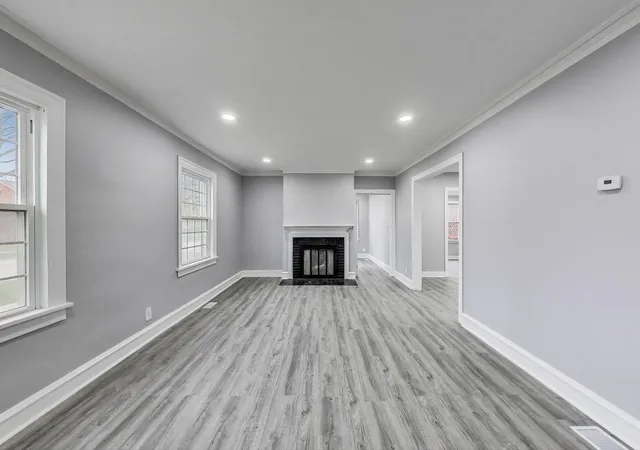 Photo 15 of Single family home for sale at 3 S Calumet Ave, Aurora, IL 60506 | MLS# 12748922 | Listing updated on 2026-09-14