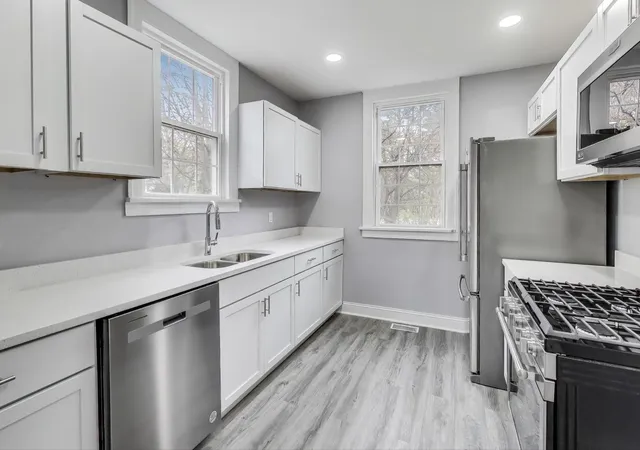 Photo 3 of Single family home for sale at 3 S Calumet Ave, Aurora, IL 60506 | MLS# 12748922 | Listing updated on 2026-09-14