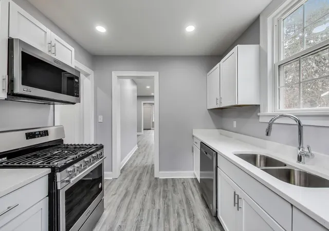 Photo 4 of Single family home for sale at 3 S Calumet Ave, Aurora, IL 60506 | MLS# 12748922 | Listing updated on 2026-09-14