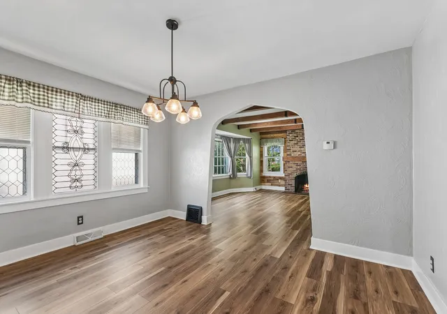 Photo 4 of Single family home for sale at 1220 Kenmore Ave, Joliet, IL 60435 | MLS# 12748935 | Listing updated on 2026-09-17