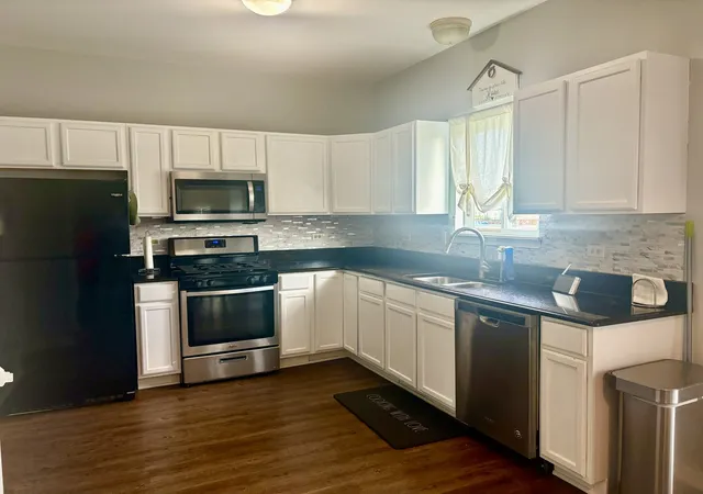 Photo 2 of Single family home for sale at 910 Grand Mesa, New Lenox, IL 60451 | MLS# 12748947 | Listing updated on 2026-09-13
