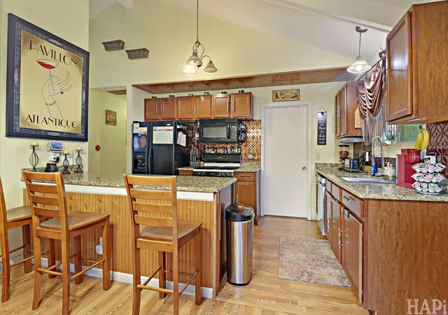 Photo 4 of Single family home for sale at 214 Augusta Dr, Mc Henry, IL 60050 | MLS# 12748956 | Listing updated on 2026-09-27
