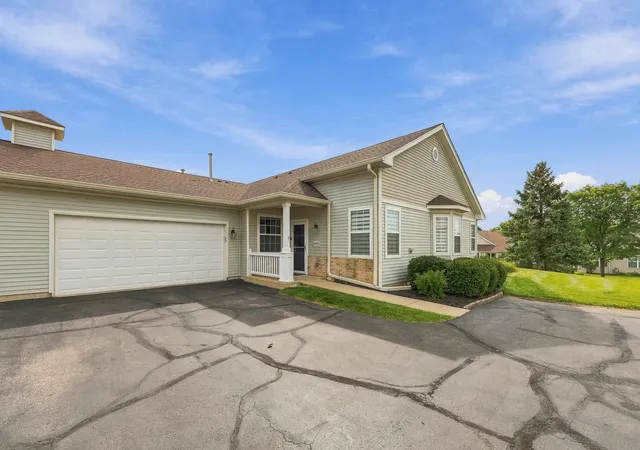 Photo 2 of Townhouse for sale at 12235 Quail Ridge Dr, Huntley, IL 60142 | MLS# 12748967 | Listing updated on 2026-09-21