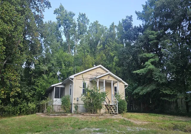 Photo 1 of Single family home for sale at 240 Raccoon Valley Rd, Makanda, IL 62958 | MLS# 12748972 | Listing updated on 2026-09-07